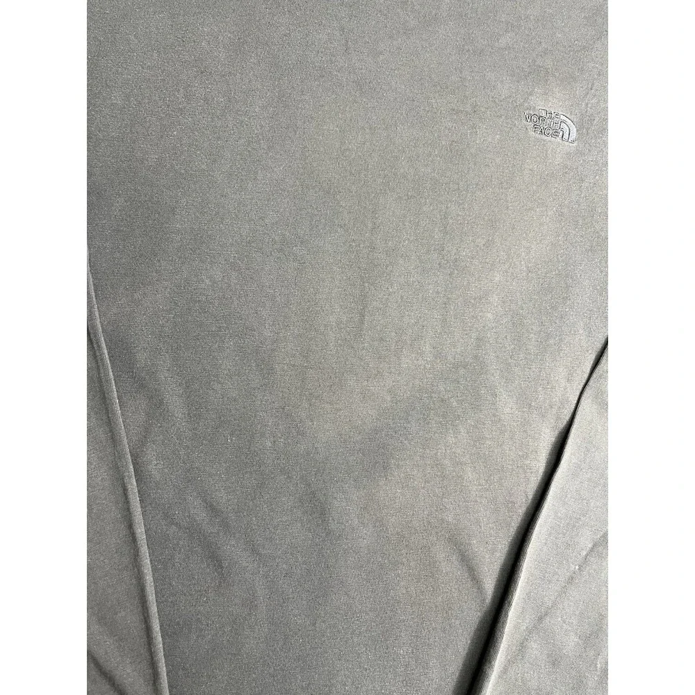 Vintage Style Men The Northface Long sleeve Tshirt Size XL Gray Sunfade Paint